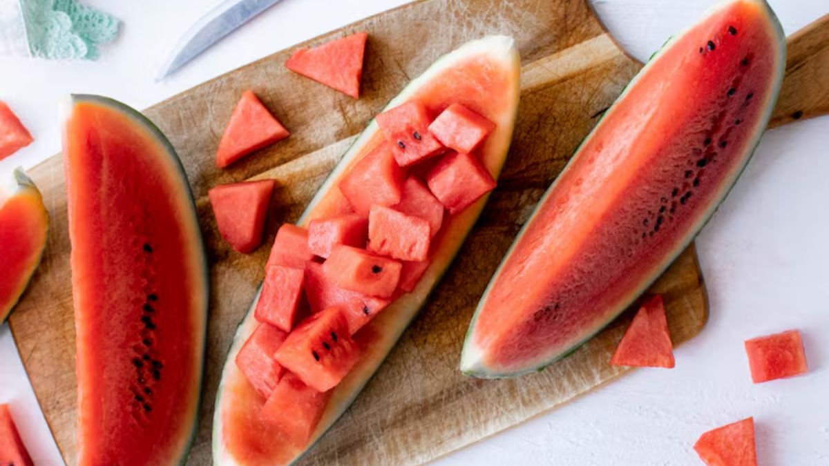 how to remove water melon seeds instantly (1)