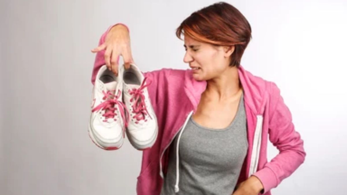 tips to remove shoe odor (2)