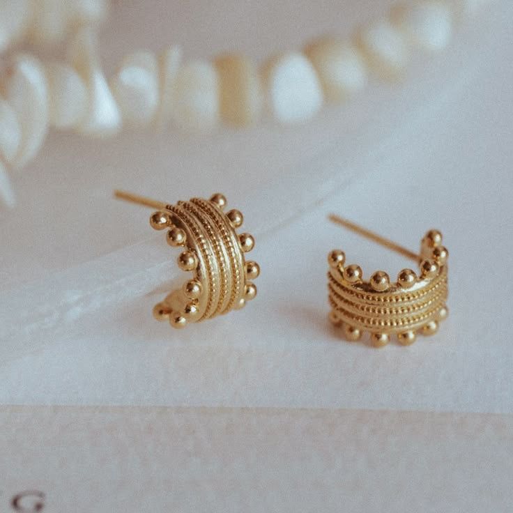 daily wear gold tops earrings
