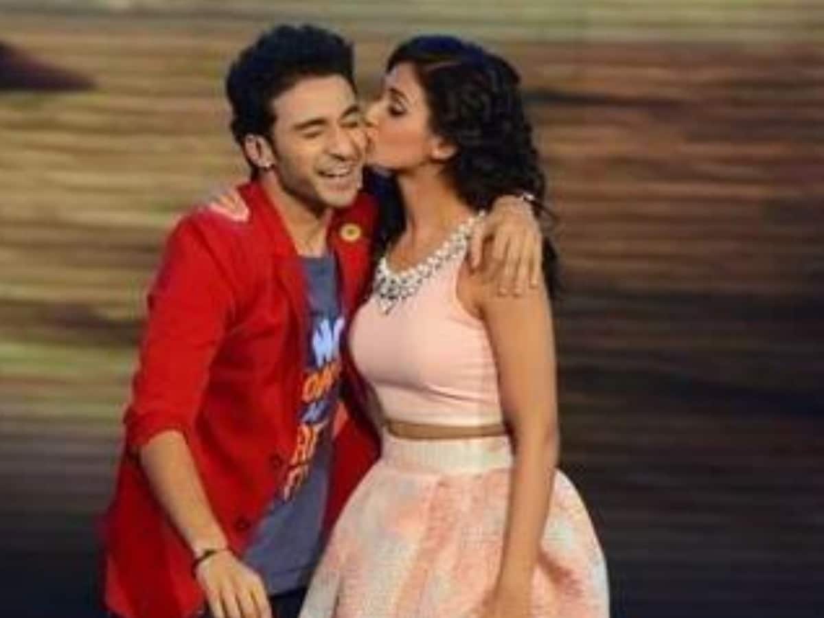 shakti mohan raghav kissing scene controversy