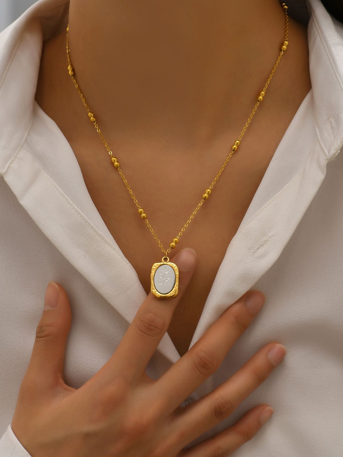 lightweight gold chain for women