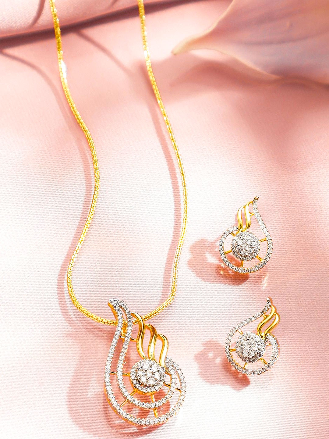 cubic zirconia pendant