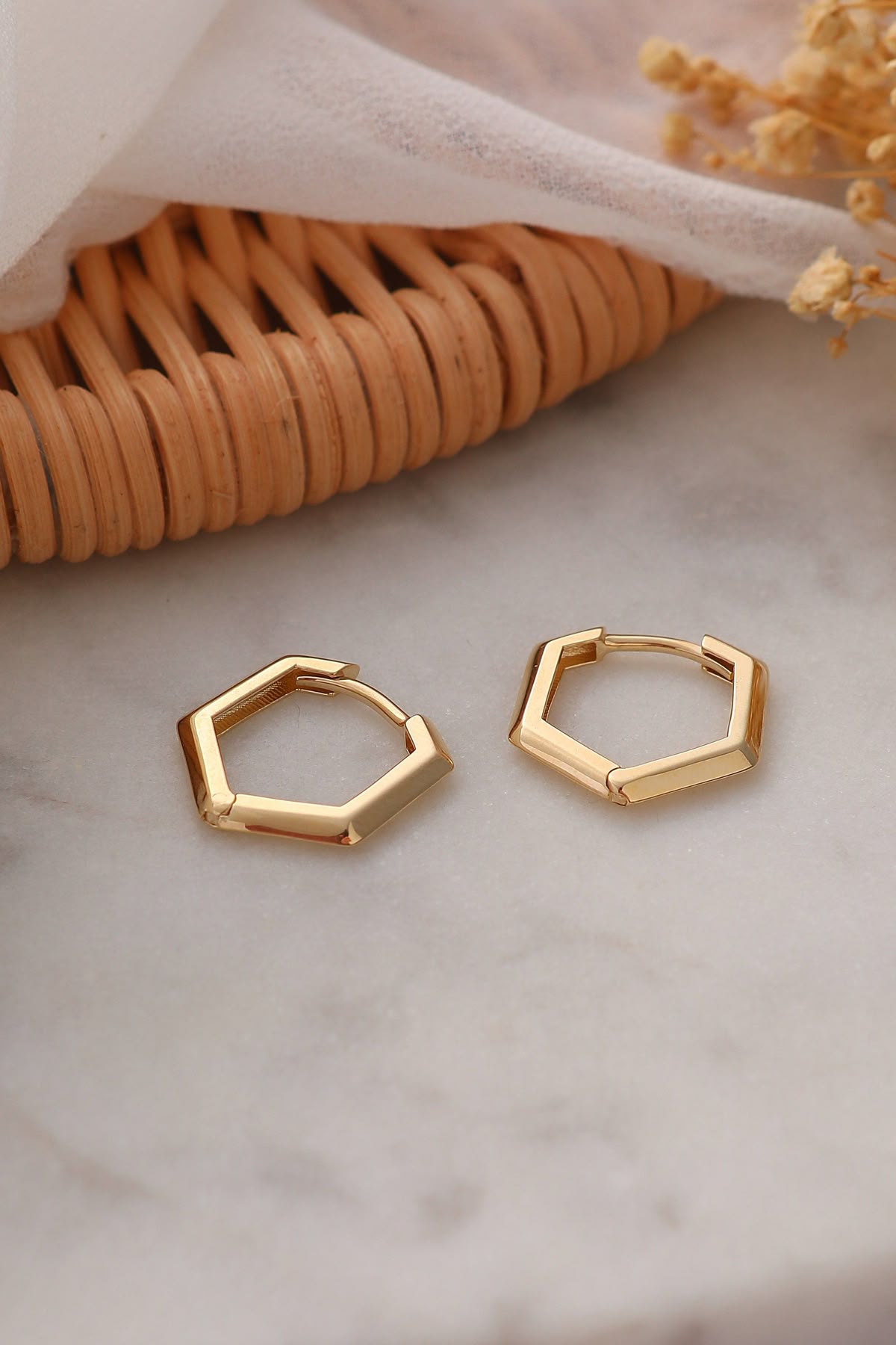 affordable golden earrings