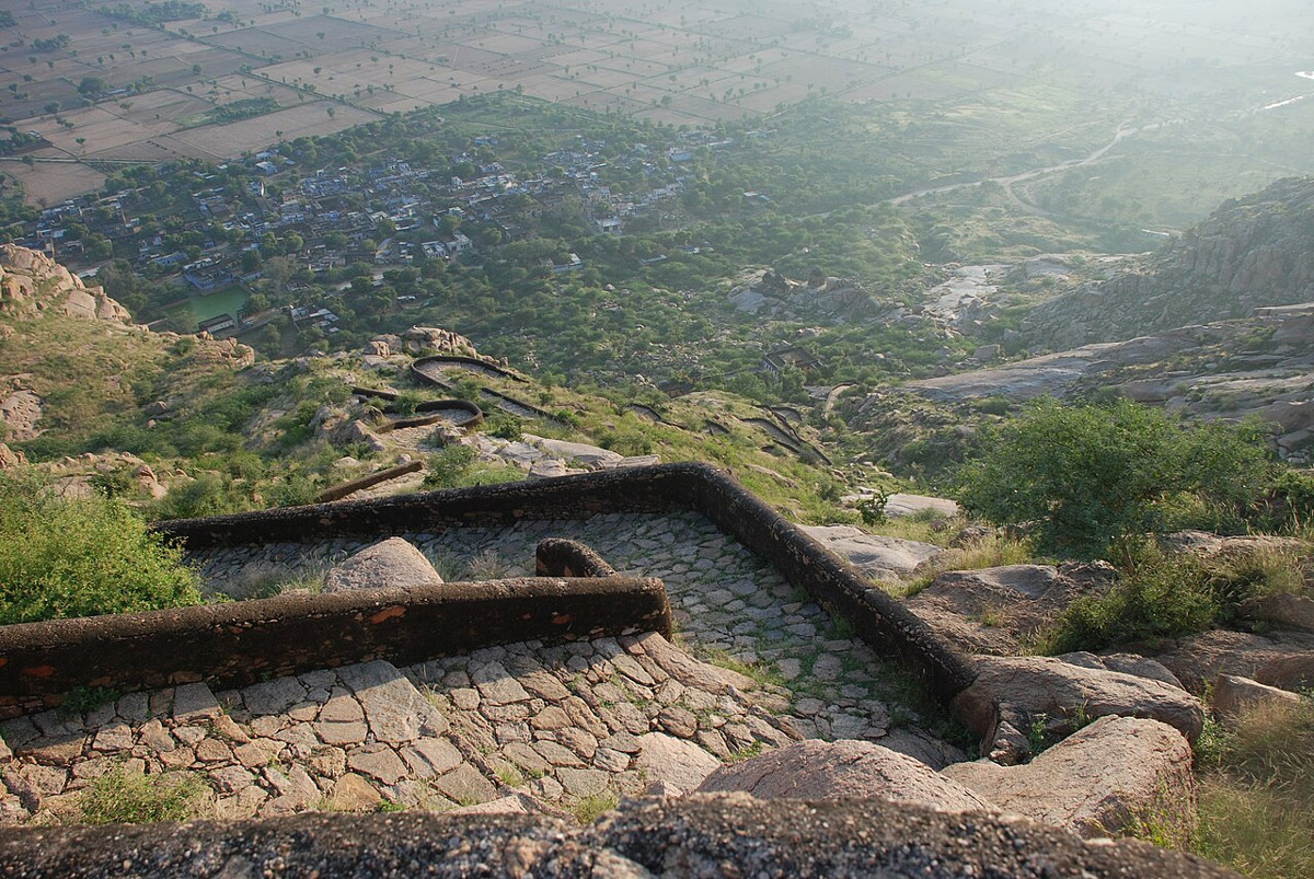 dhosi hills