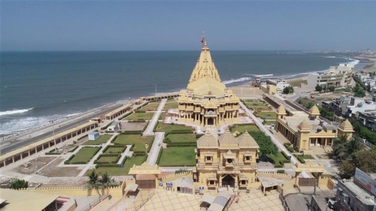 Somnath Mandir Travel Guide: ₹2000 में कर आएं सोमनाथ मंदिर के दर्शन, बस ऐसे प्‍लान करें ट्र‍िप