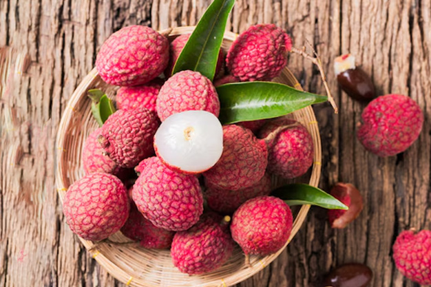 what happens if you eat lychee daily for 15 days