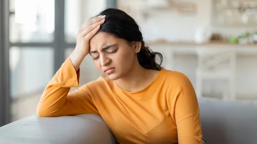 Stress Management: तनाव सिर्फ दिमाग नहीं, शरीर को भी करता है प्रभावित! जानें Stress के 10 बड़े नुकसान 7 stress effects on body and mind expert explains 1783673147079 m