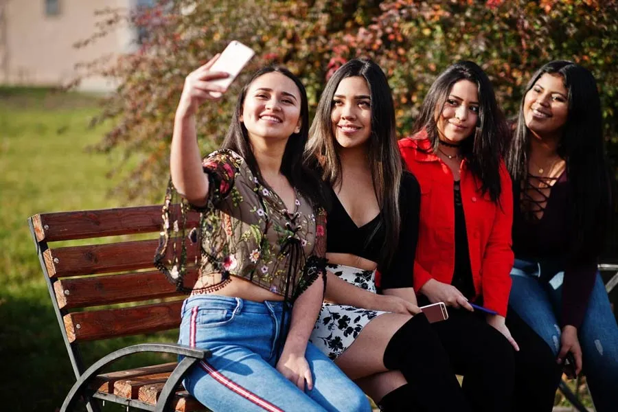 why female friendships fade