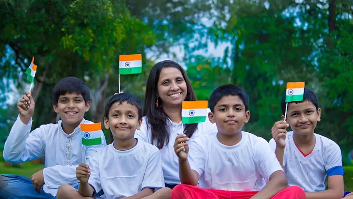 बच्चों को 15 अगस्त का महत्व कैसे समझाएं? ये 5 आइडियाज आएंगे काम