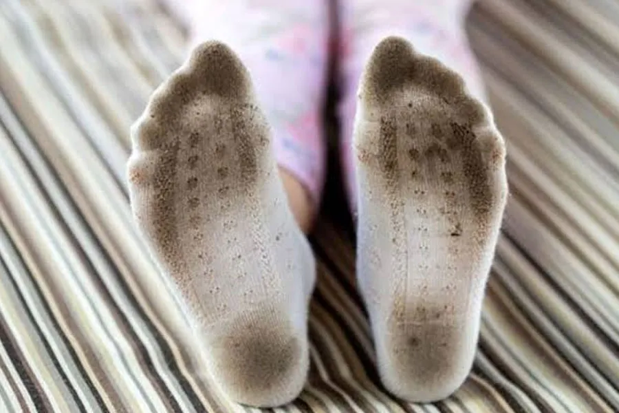 dirty socks cleaning