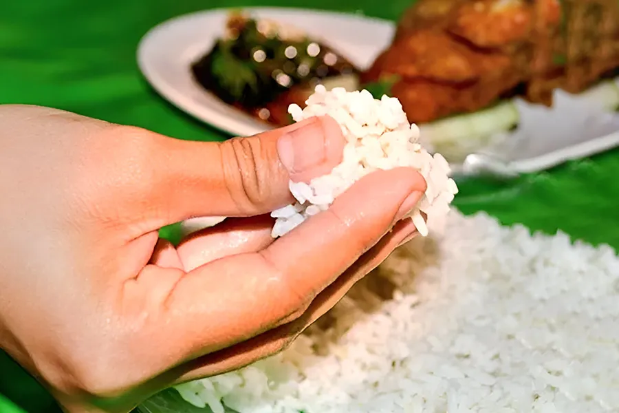 health benefits of eating with hands