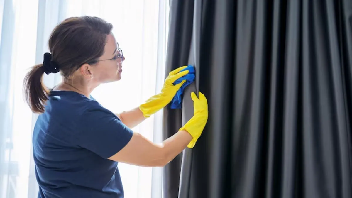 tips to clean home curtain (1)