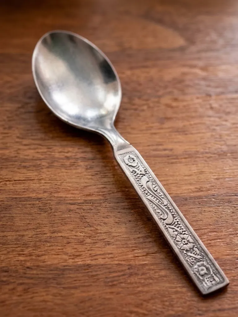 Why flower leaf spoon is ubiquitous