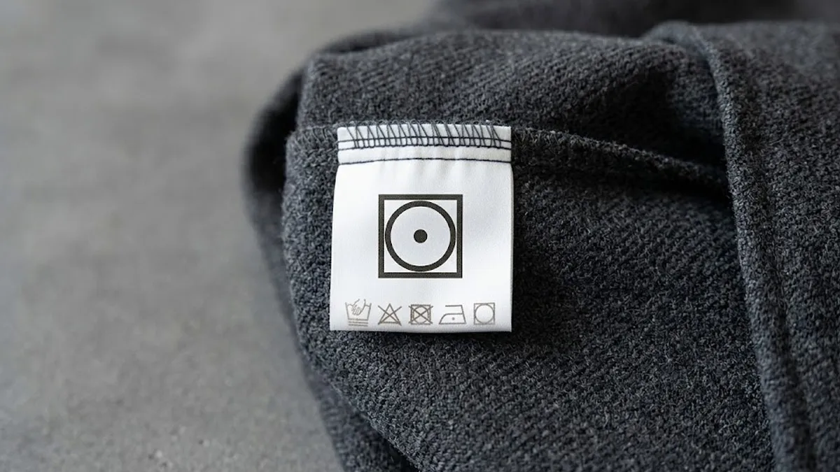 cloth symbol square