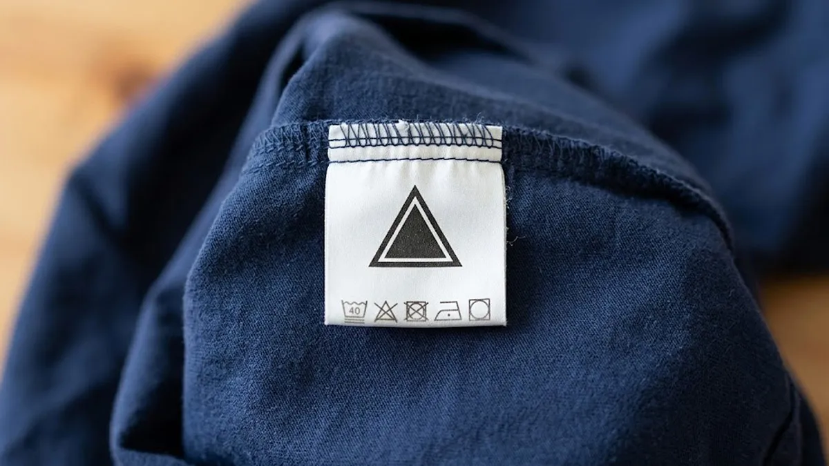 cloth symbol triangle