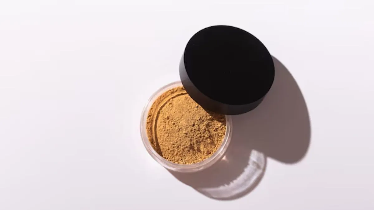 compact vs translucent powder (1)