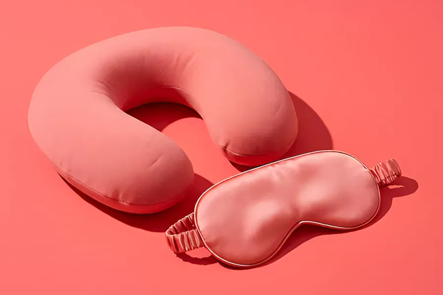 magnific neck pillow and eye mask