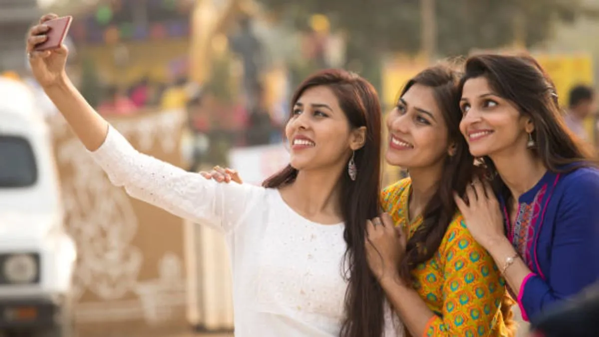 budget trip planning in festive season
