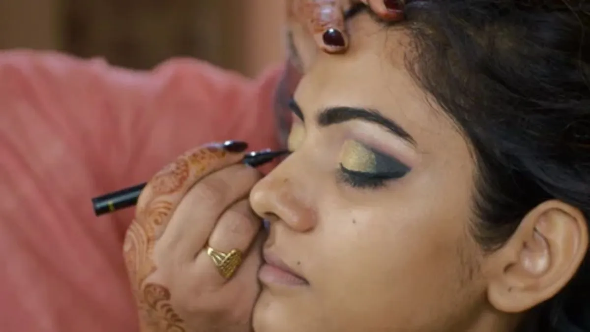 garba night long lasting makeup tricks (1)