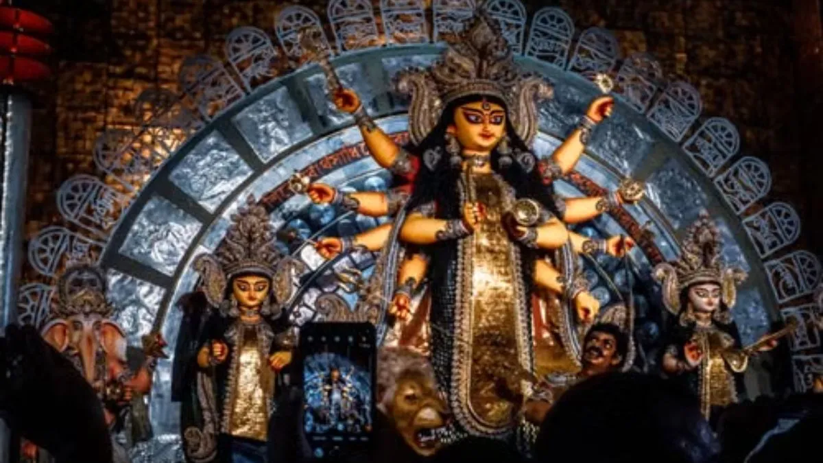 navratri durga pandals in delhi ncr (3)