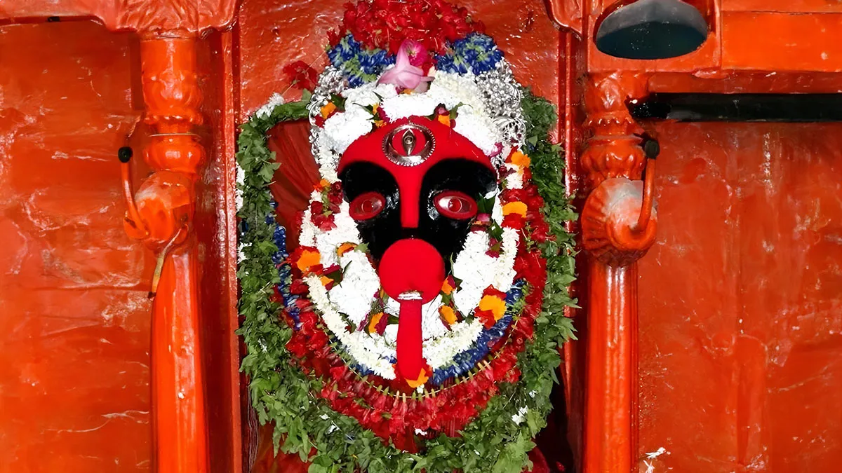 kashi vishwanath to kalratri temple distance