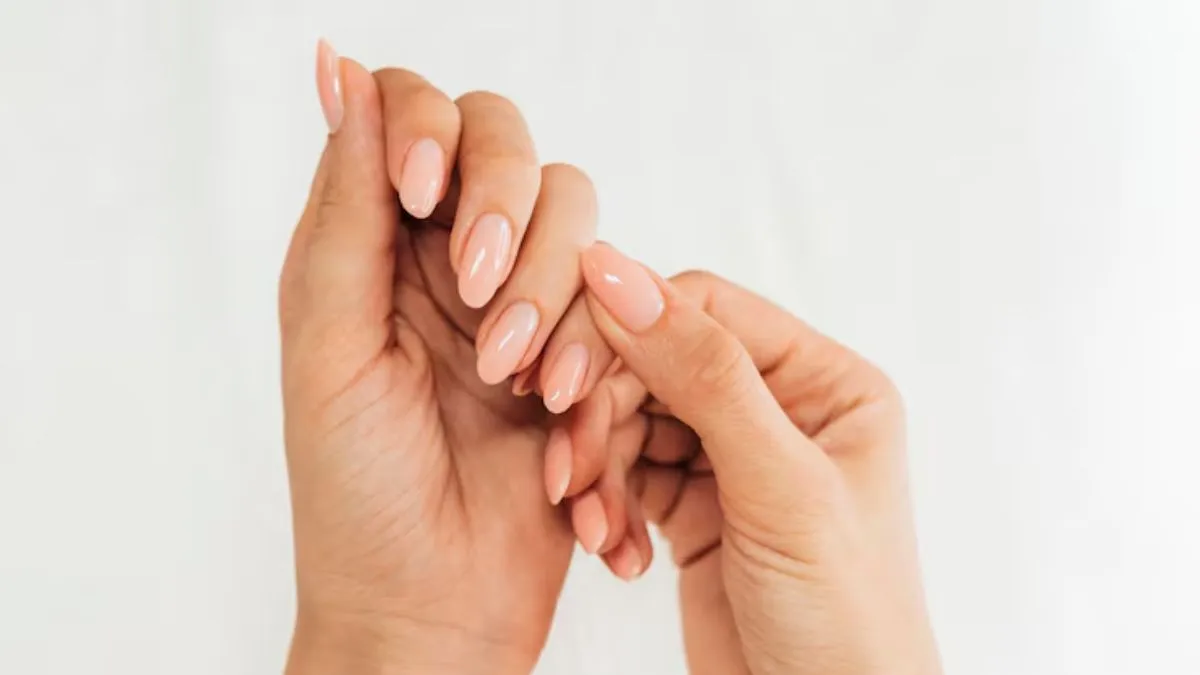 effective ways to treat peeling skin around nails (2)