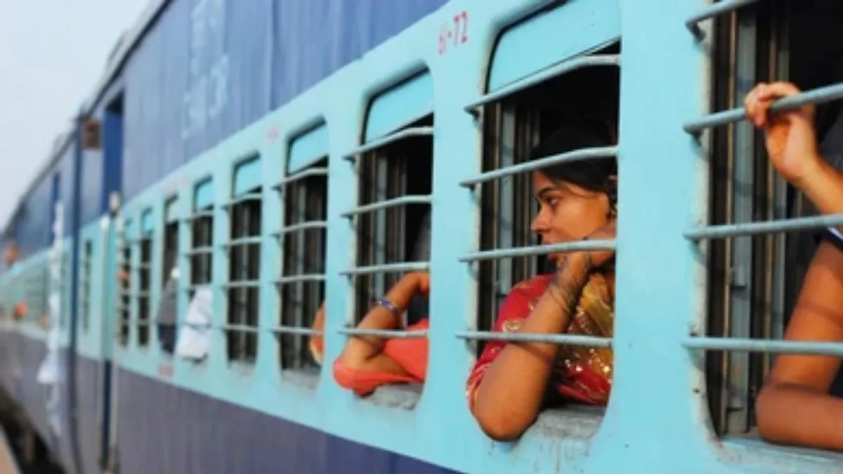 ladies train coach history (3)
