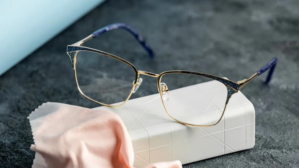 How to clean glasses microfiber cloth