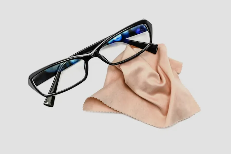 chashma kapda cleaning tips