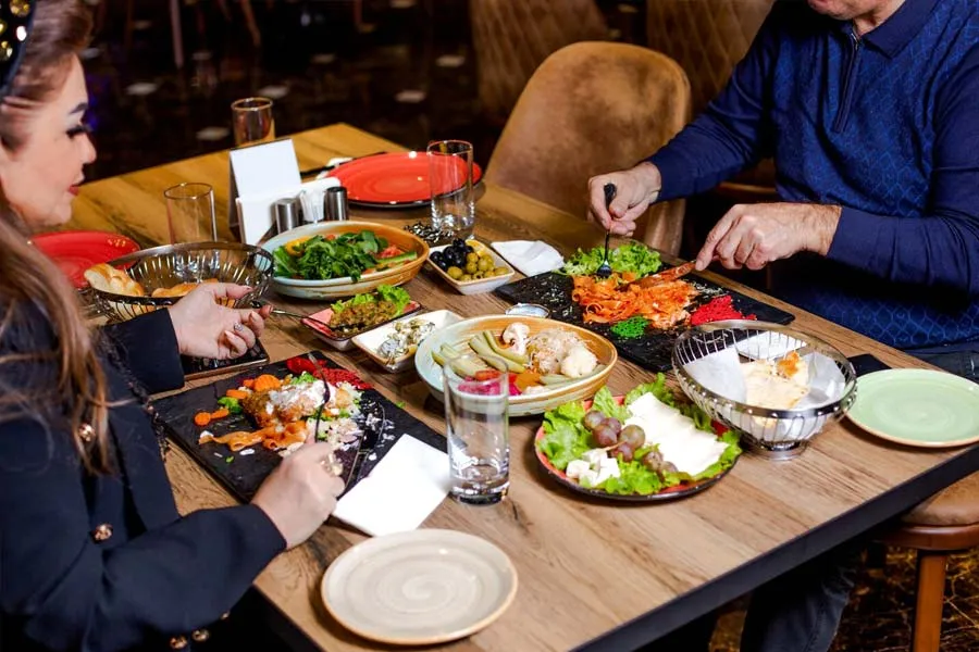 dinner date for karwa chauth gift