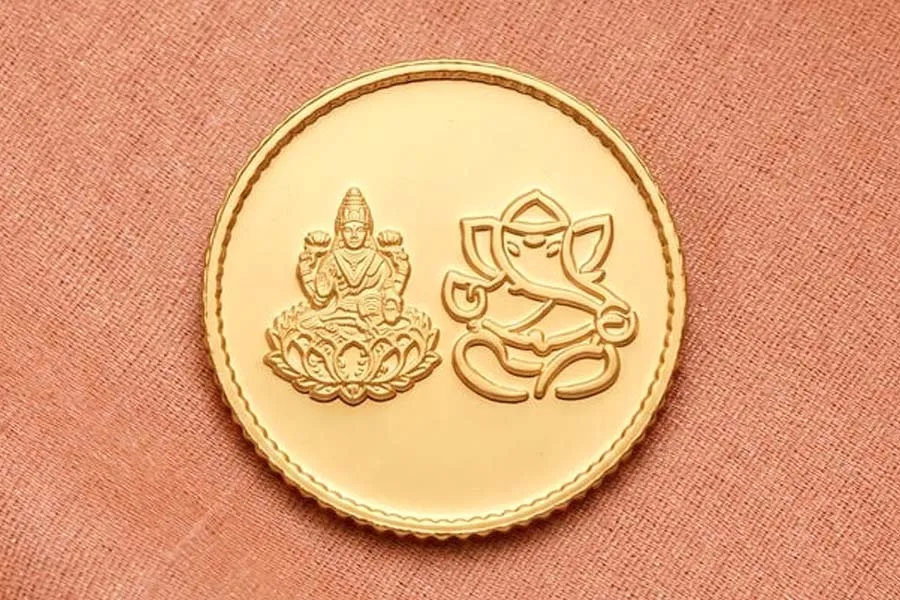 gold coin for karwa chauth gift 2026