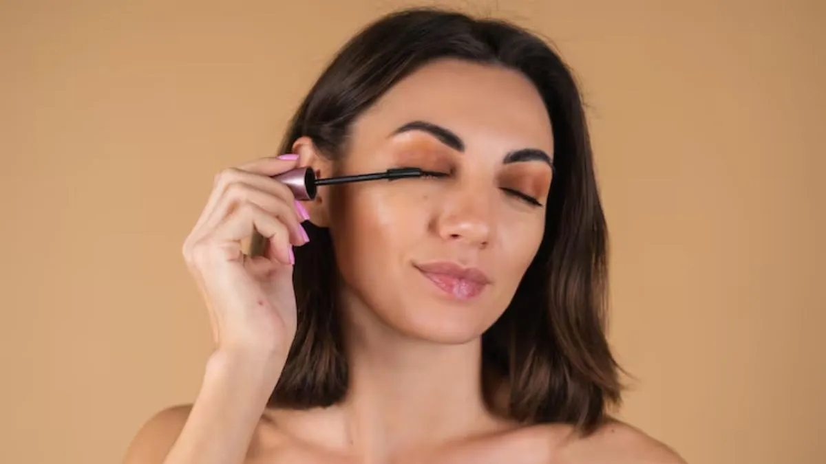 mistakes to avoid while applying waterproof kajal and eyeliner (2)