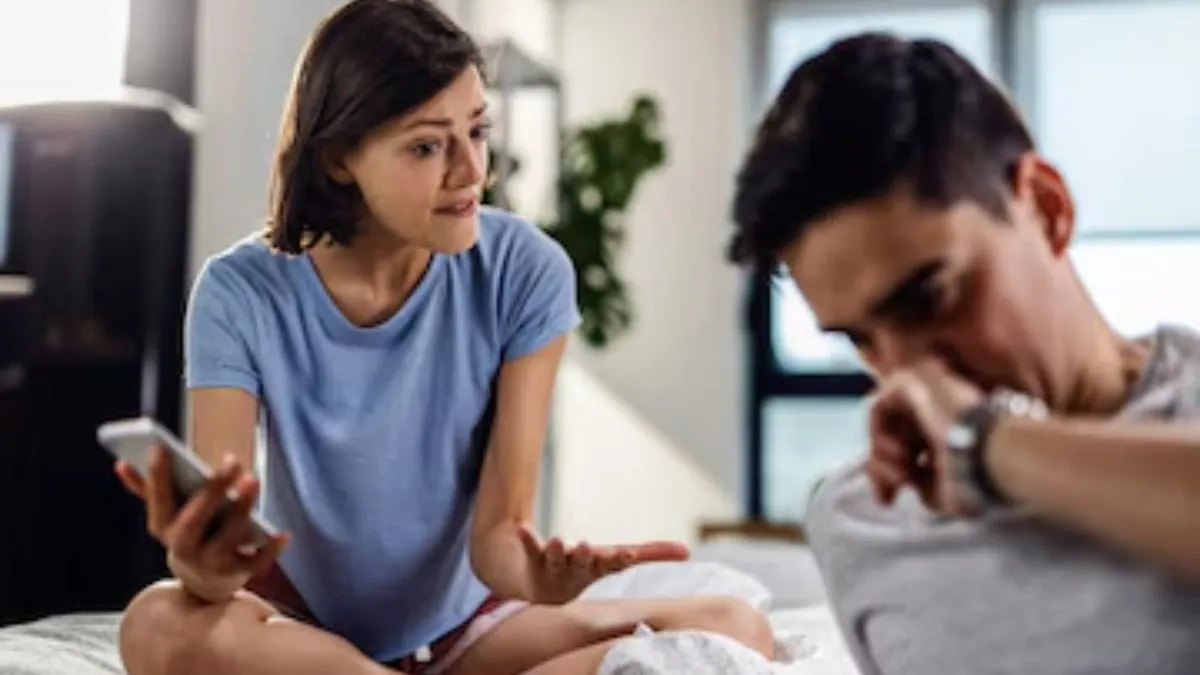 signs of relationship insecurity (2)
