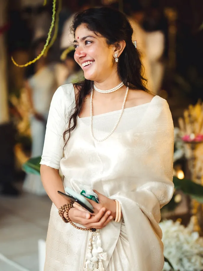 ivory saree