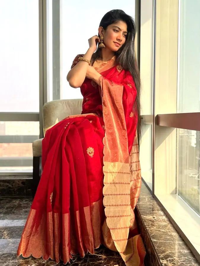 red saree