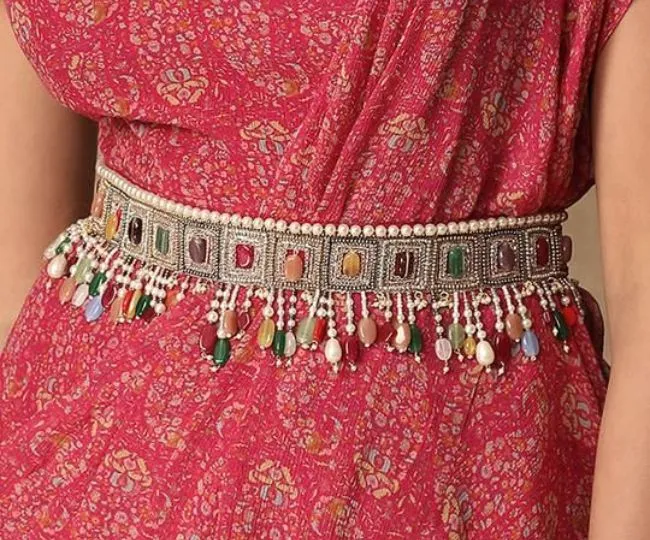 diwali fashion tips how to style simple suit into heavy royal and festive look (6)