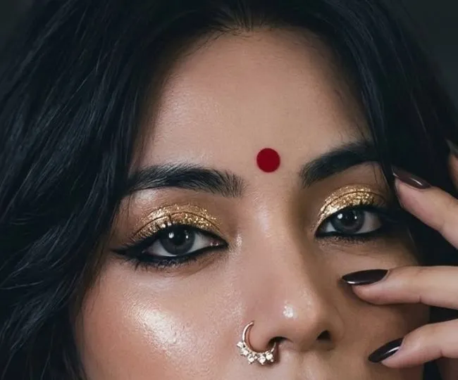 diwali fashion tips how to style simple suit into heavy royal and festive look (9)