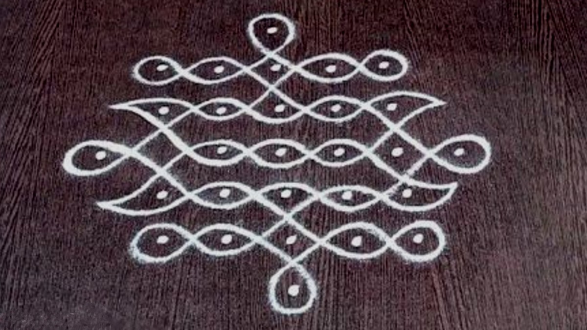 7 dots sikku kolam