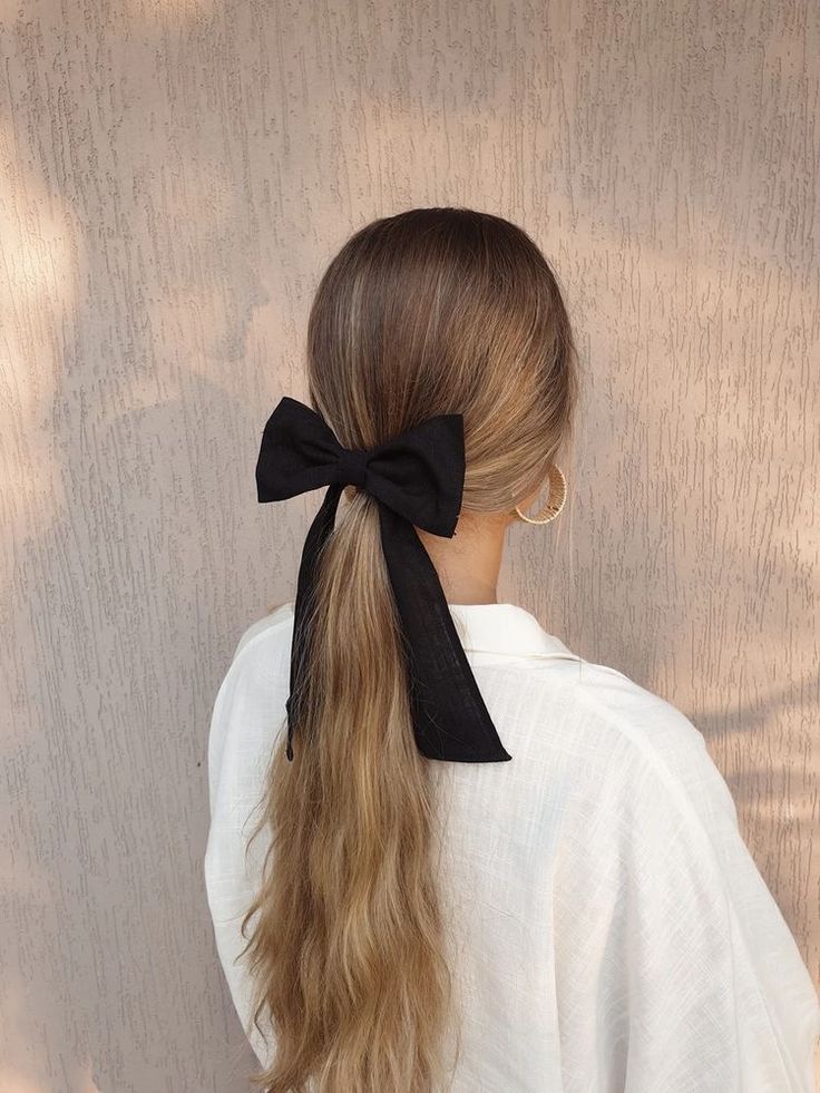 Loose Pony with Bow Clip
