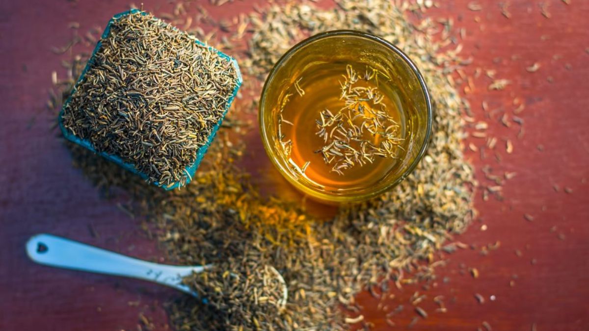 cumin-water-reduces-fat-in-summer-and-helps-you-lose-5-kg-of-body-weight-in-30-days-1742545330592