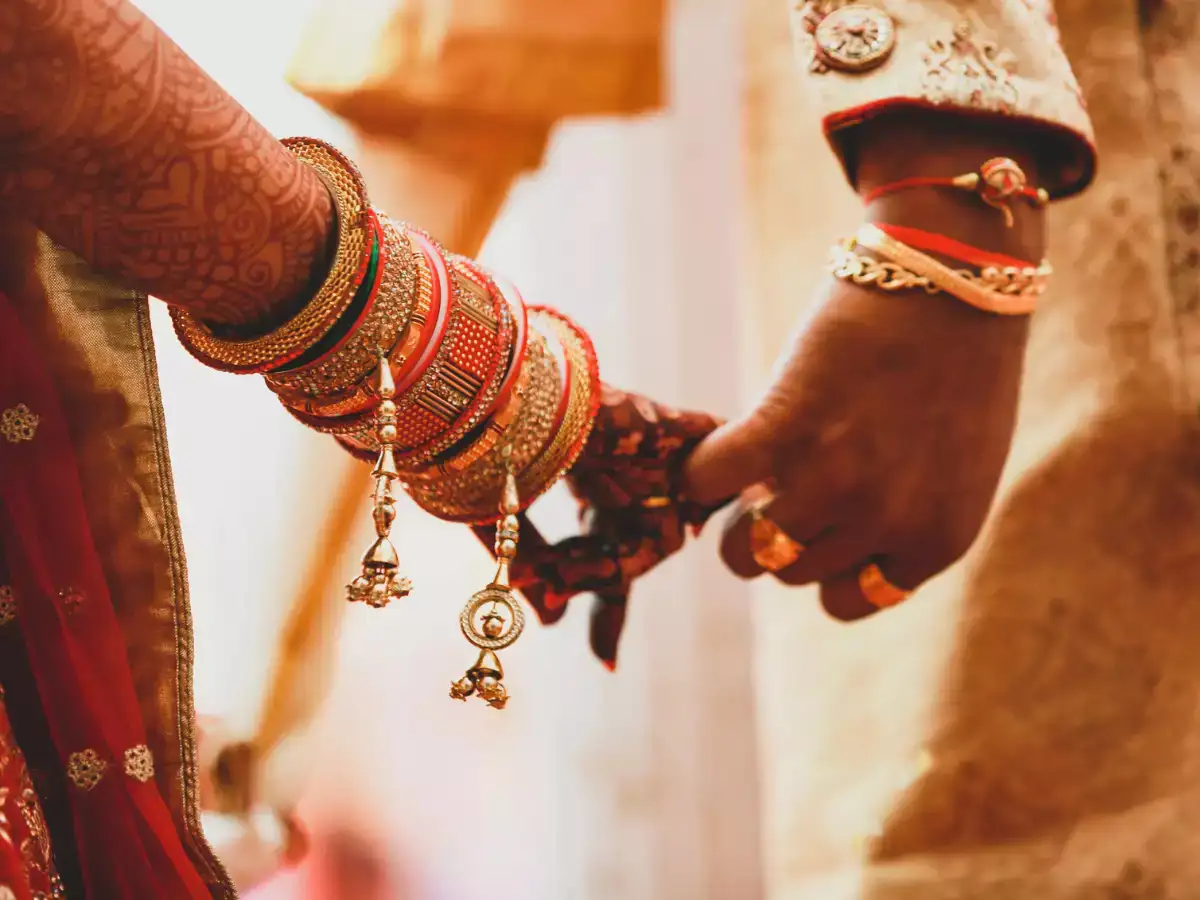 marriages-between-nris-ocis-indian-citizens-must-be-registered-in-india-law-commission-recommends-