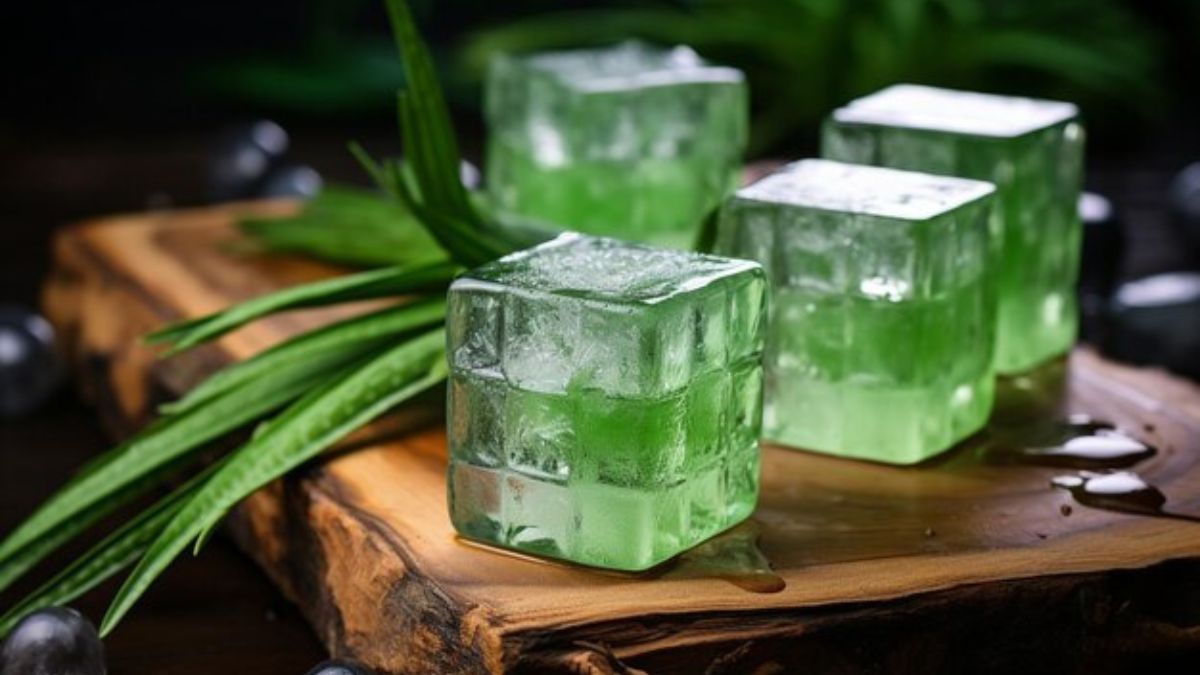 turmeric-neem-aloe-vera-ice-cube-face-pack-that-cures-all-facial-problems-in-7-days-1741864842393