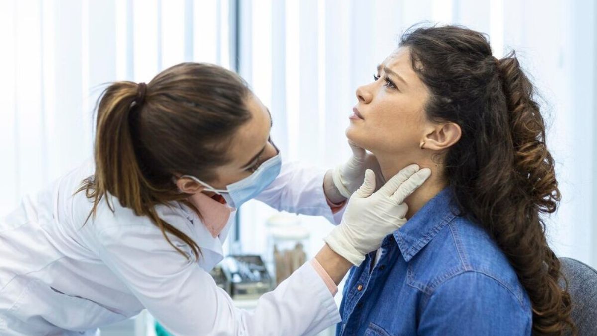 daily-habits-to-manage-hypothyroidism-naturally-for-woman-4 (1)