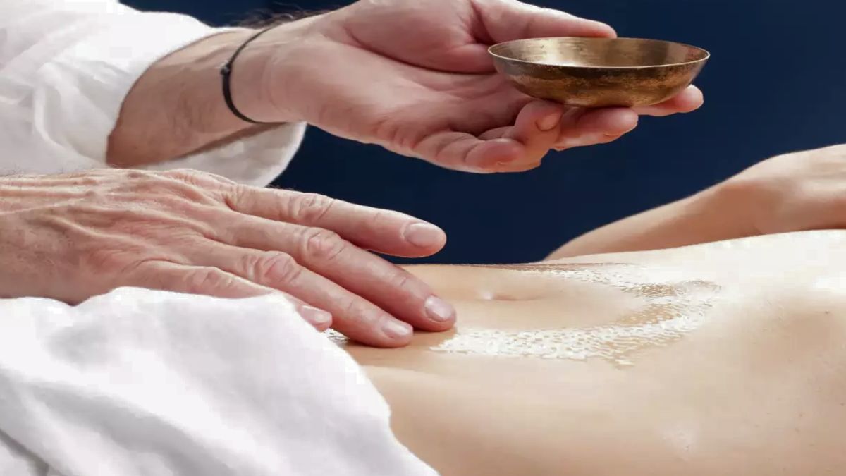 coconut-oil-in-navel-benefits