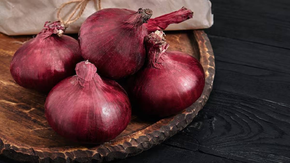 வெங்காயம் சாப்பிட்ட பின்னர் இருக்கும் வாய் துர்நாற்றத்தை போக்கும் சிம்பிள் டிப்ஸ்