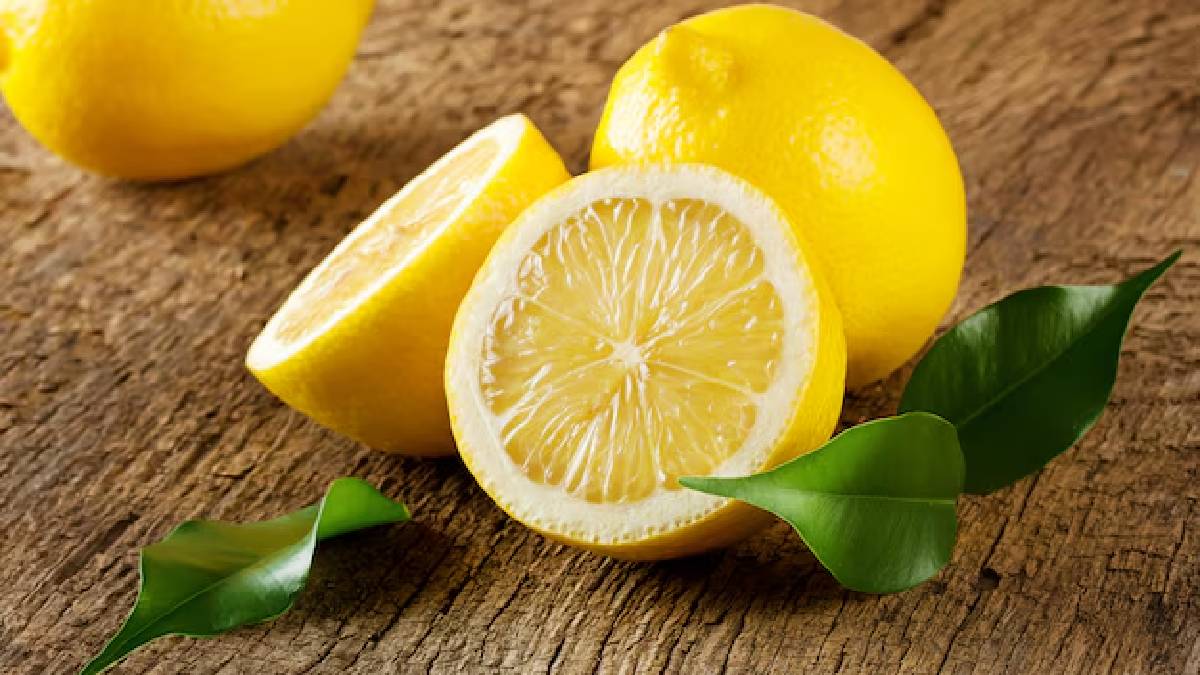 சரும பராமரிப்பில் எலுமிச்சை பயன்படுத்தும் நபரா நீங்கள்? இந்த 4 தவறுகளை மட்டும் பண்ணாதீங்க