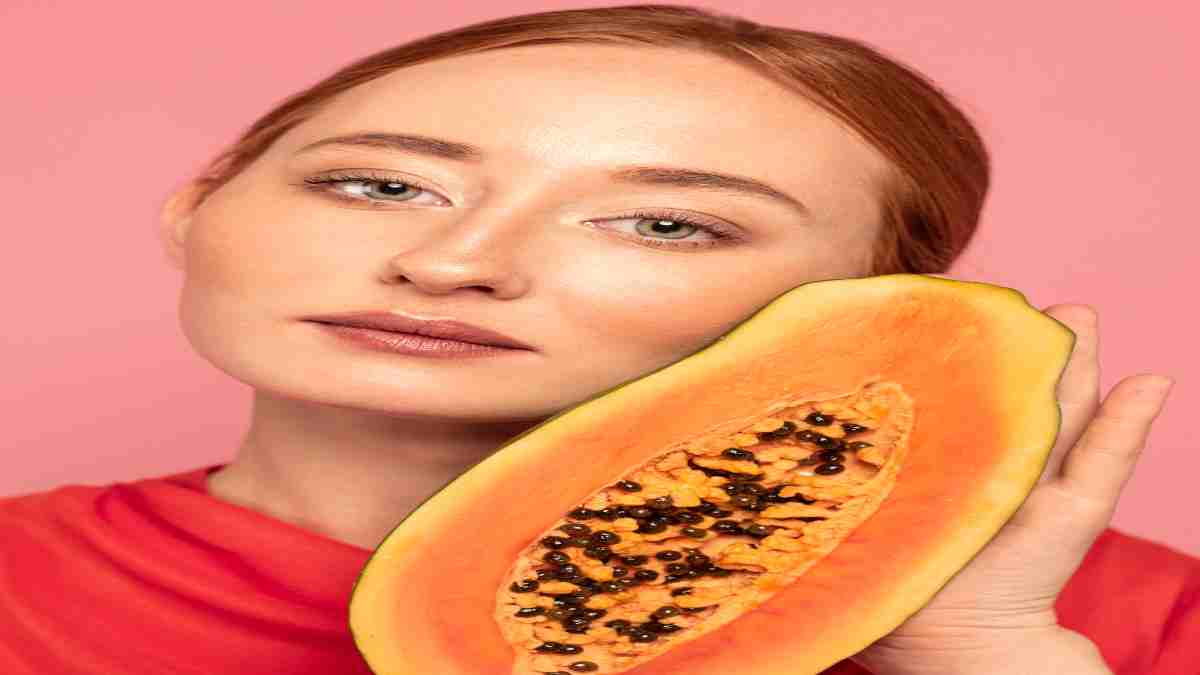 Papaya Face Pack: குளிர்காலத்தில் சருமம் அதிகம் வறண்டு விடுகிறதா? பப்பாளி பேஸ் பேக்கைப் பயன்படுத்திப் பாருங்கள்!
