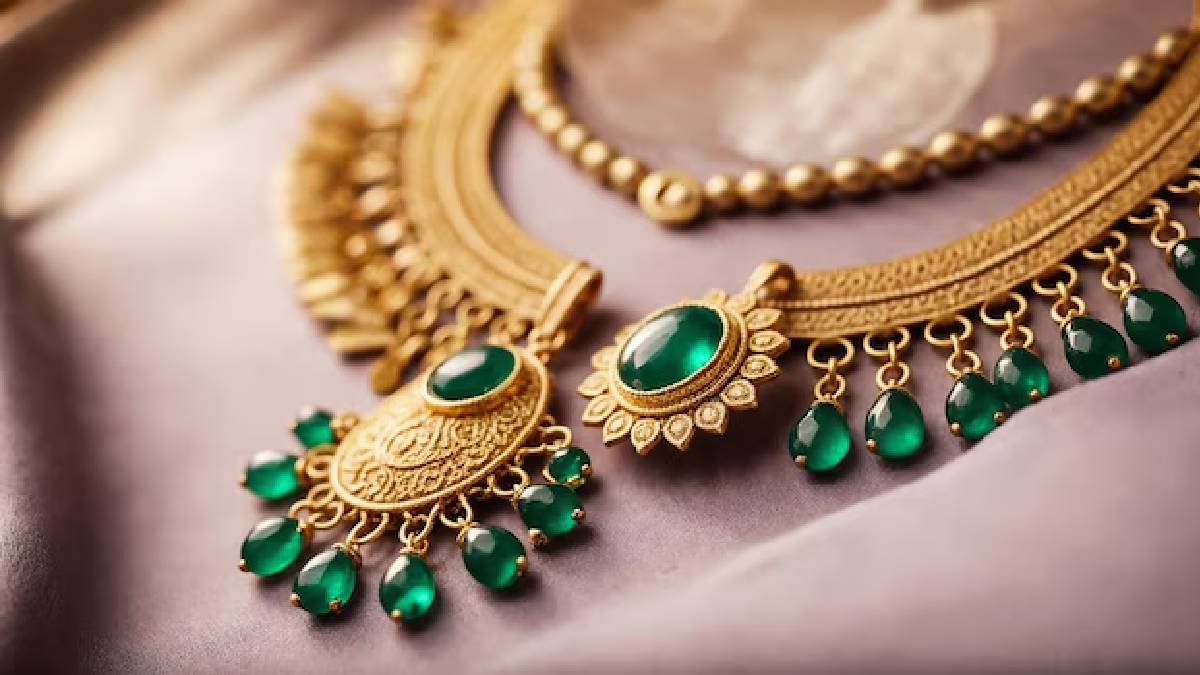 Today's Gold Rate in Chennai 18, 22 and 24 Carat: மீண்டும் அதிகரித்த தங்கம், வெள்ளி விலை; பொதுமக்கள் அதிர்ச்சி