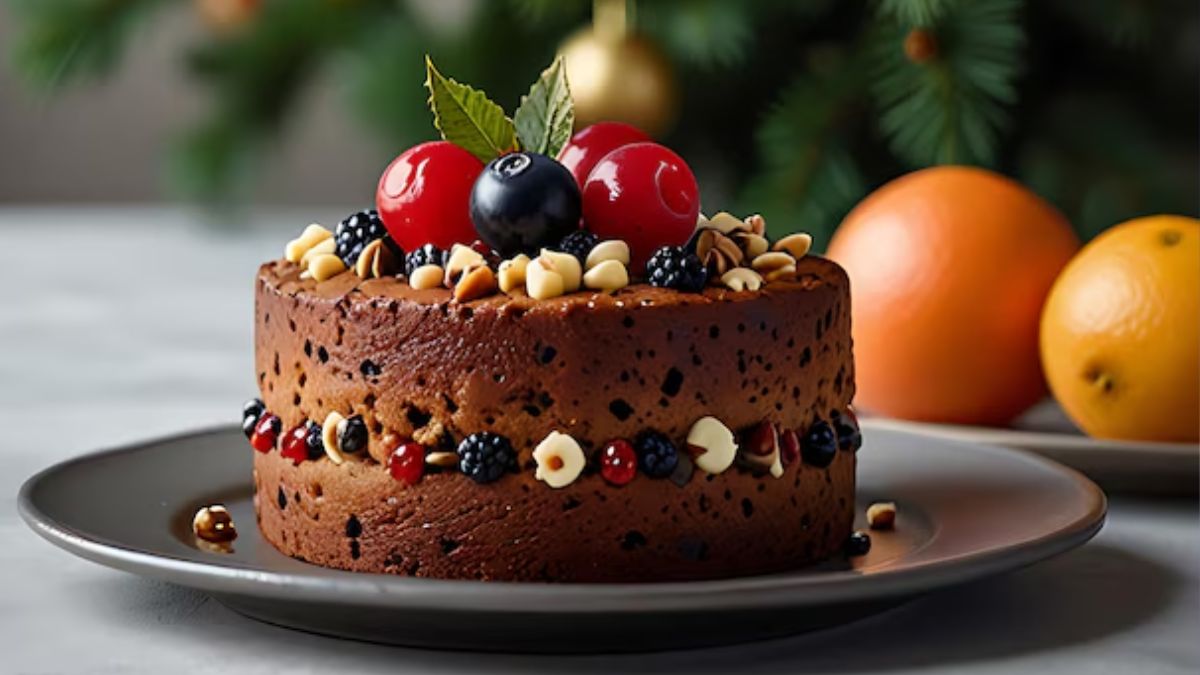 Christmas Cake: வீட்டிலேயே சுவையான பழம் மற்றும் கொட்டை சேர்த்து செய்யக்கூடிய கிறிஸ்துமஸ் கேக்