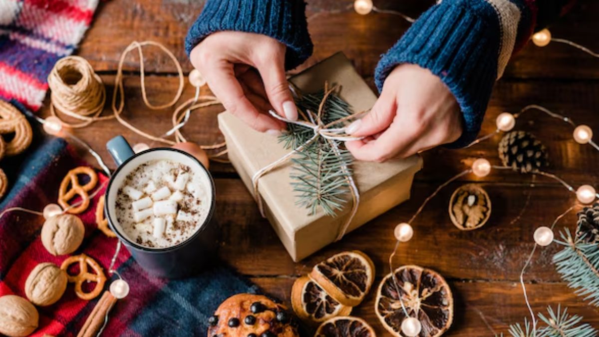 Christmas Gifts Idea: நேரமின்மை காரணமாக வீட்டிலேயே செய்து கொடுக்கக்கூடிய பிரமிக்க வைக்கும் கிறிஸ்துமஸ் பரிசுகள்